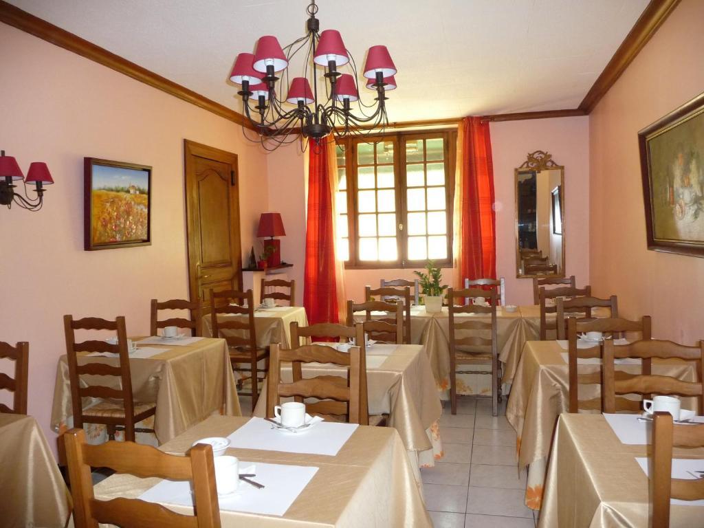 Hotel Le Postillon Pau Ngoại thất bức ảnh